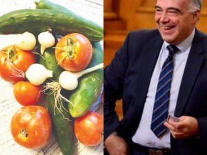 Антон Кутев гледа депутатски домати
 