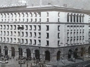 Спомени от соца: Как купих найлонова блуза на съпругата си в ЦУМ
 