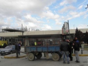 И ромите си вдигнаха стандарта
 