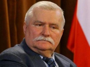 Полякът-бунтар Лех Валенса отпразнува 75-ия си рожден ден