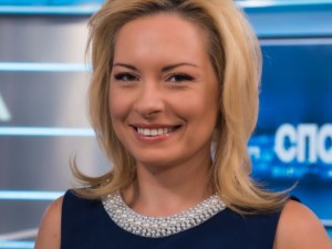 Йоана Гочева от Би Ти Ви да спре да се хили