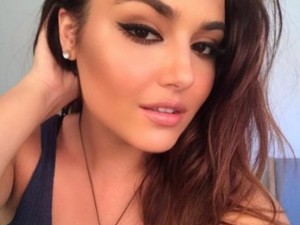Хазал от „Черната перла“ зарязана от годеник