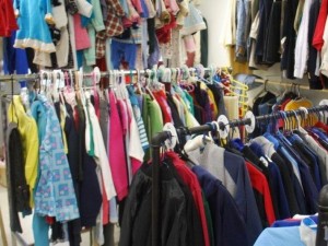 Дрехите втора употреба поскъпват със закон
