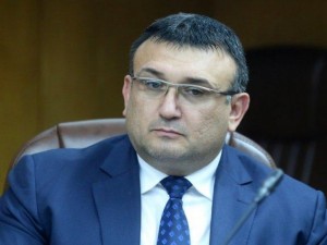 Има ли шеф на кормилото на МВР? Младен Маринов е поредният отсъстващ силов министър. Време е да отговори на Сашо Диков - бил ли е охрана на Мето Илиянски