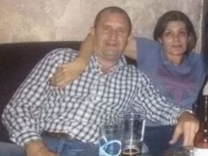 Ген. Деси пие домашна ракия