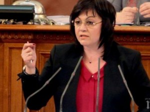 Корнелия Нинова – Йоло Денев в пола