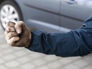 Роми спретнаха масов бой за бутилка ракия