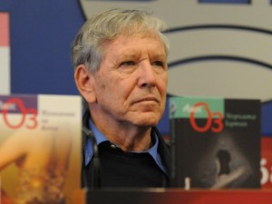 Еврейският Толстой - Амос Оз: Битката в света сега е между културата и промиването на мозъците
 
 