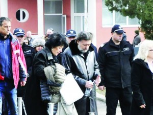 Арестантът Банев изпрати баща си
 