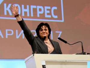 Другарката Нинова, кьорсофрите и абдалите
 