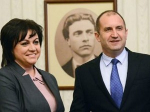 Нинова върши лоша услуга на Радев и той ще ѝ го върне