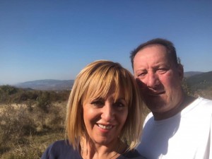 Мая Манолова крие палат с басейн край Кюстендил