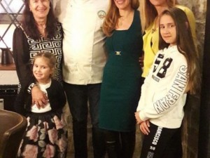 Министър Ангелкова на вечеря с шеф Манчев
 