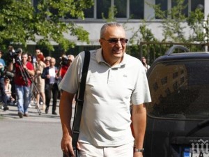 Иван Костов стана писател