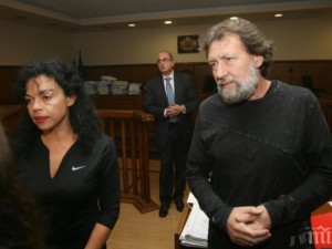 Олигархът Николай Банев с кърваво писмо от ареста
 
 