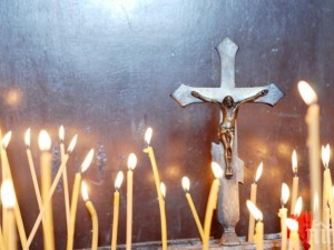 Голяма Задушница е: Спомняме си за починалите - ето какви са обичаите за днешния ден