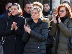 Алекс Сърчаджиева заминава за Америка