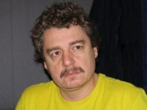 Излагацията на Камен Донев
