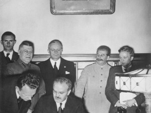 Соросоиди пренаписват историята ни