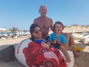 Волен вика полиция на плажа