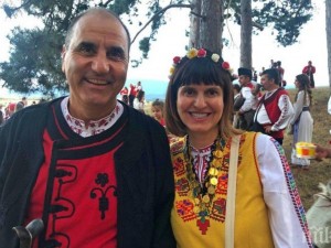 Цветанов се издокара с носия в Жеравна
 