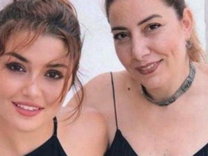 Хазал от „Черната перла“ с татуировка в памет на майка си
 