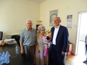 Димитър Главчев с букет за първата си класна