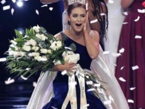 Научен работник стана Мис Америка
 