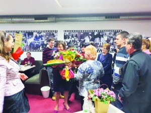 Корнелия с прическа за 20 лева на ЧРД