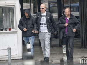 Да, "има такъв народ", но и такива простаци има сред него...