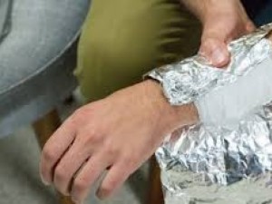Как да се лекуваме от болки и настинки с фолио
 