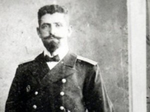 Бащата на българския подводен флот е родственик на Левски. Рашко Серафимов е първият наш офицер, потопил се под морските вълни
 