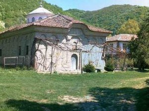 Чудодейна икона спасява от катастрофи в Килифаревския манастир
 