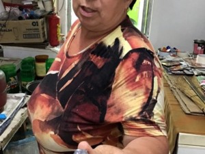 Баячката Марияна лее куршум срещу болести и карък
 