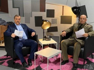 Моралното дъно на мизантропа Слави Трифонов. И безвкусната гавра с генерал Мутафчийски и проф. Кантарджиев