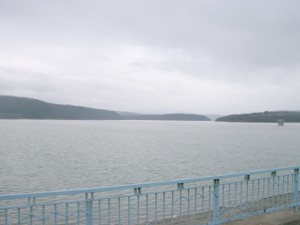 Спадат нивата на 15 големи язовира