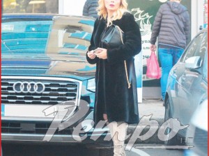 Венета Райкова с гъзарско ауди за 80 бона (Снимки)
 