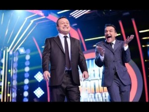 „Като две капки вода“ – единствената разтуха в тежкото време
 
