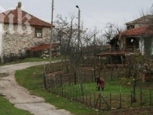 171 села – обезлюдени
 