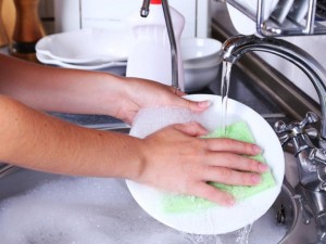 Сменяйте кухненската гъба на 2 седмици, пълна е с бактерии
 