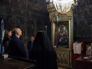 Радев и Деси заедно на църква
 