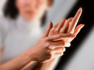 Пръстите посиняват при наближаващ сърдечен удар
 