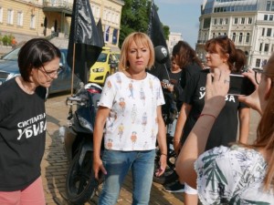 
Майките, Сестрите и Лелите на Мая Манолова
 