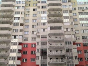 Държавата ремонтира 1902 блока