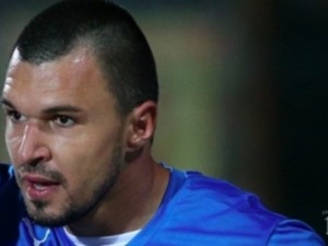 Наско Сираков гони Валери Божинов от „Левски“
 