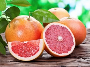 Маска с грейпфрут опъва челото
