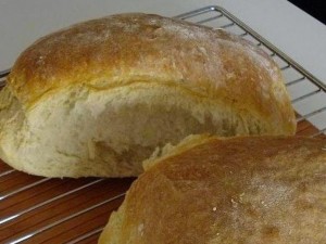 Хлябът е скочил с 9-10 стотинки
 