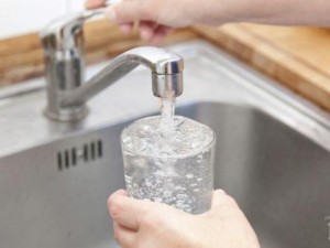 Докога ще скача цената на водата?! Вижте колко пъти се увеличи
 