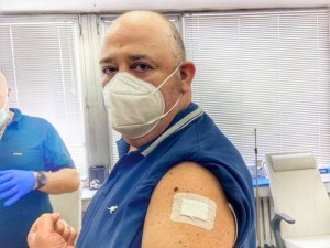 Актьори и тв звезди се ваксинираха дружно (Снимки)
 