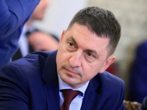 Министър Терзийски се обясни в любов на жена си (СНИМКА)
 